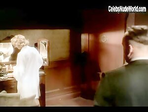 Alexandra Powers Sexy scene in Last Man Standing (1996) 17
