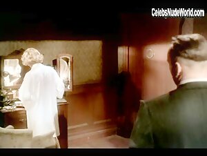 Alexandra Powers Sexy scene in Last Man Standing (1996) 18