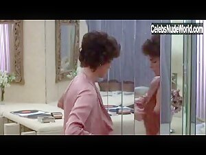 Ali MacGraw Nude, breasts scene in Just Tell Me What You Want (1980) 14