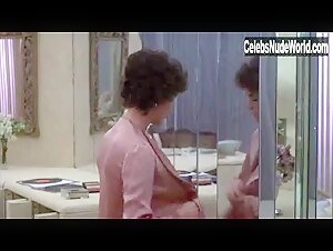 Ali MacGraw Nude, breasts scene in Just Tell Me What You Want (1980) 8