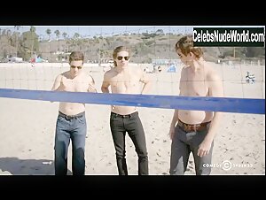 Alix Elizabeth Gitter, Kandis Mak, Krista Kalmus bikini, Sexy scene in Workaholics (2014-2017) 8