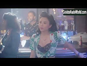 Allison Scagliotti, Anna Akana Lesbian , Kissing In Stitchers (2015-2017) 1