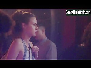 Allison Scagliotti, Anna Akana Lesbian , Kissing In Stitchers (2015-2017) 8