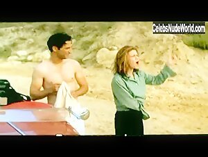 Allison Smith bush, butt scene in Los anos barbaros (1998)