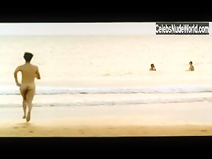 Allison Smith bush, butt scene in Los anos barbaros (1998) 2