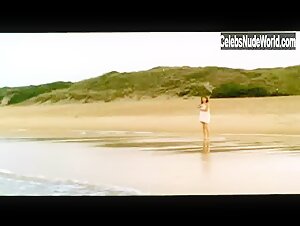 Allison Smith bush, butt scene in Los anos barbaros (1998) 8