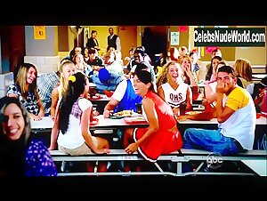 America Ferrera Lingerie , Flashing In Ugly Betty (2006-2010) 4