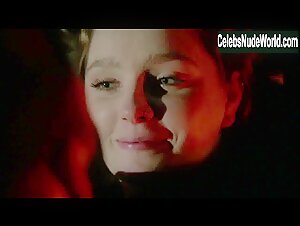 Amy Forsyth Sexy scene in Rise (2018) 10
