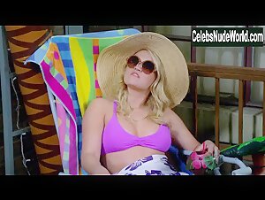 Emily Osment bikini, Sexy scene in Young & Hungry (2014-2018) 3