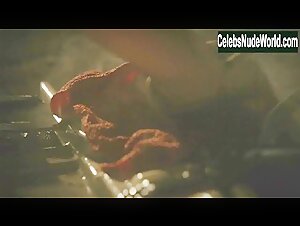 Fergie Sexy scene in Planet Terror (2007) 13