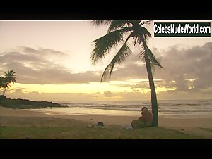 Maria João Bastos nude, romantic scene in Equador (2008) 4