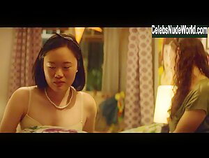 Katherine Langford, Michele Selene Ang lesbian, underwear scene in 13 Reasons Why (2017-2020) 3