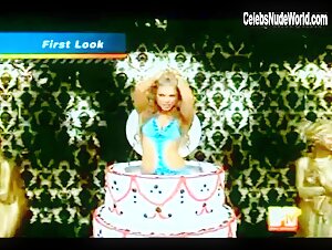 Fergie Sexy scene in Fergalicious (2006) 17