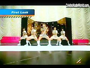 Fergie Sexy scene in Fergalicious (2006) 19