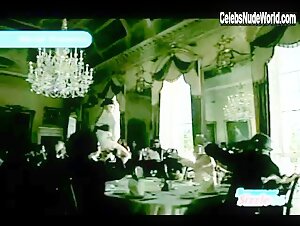 Fergie Sexy scene in London Bridge (2006) 7