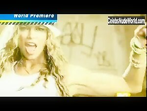 Fergie Sexy scene in Impacto (Remix) (2007) 11