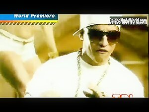 Fergie Sexy scene in Impacto (Remix) (2007) 9