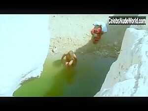 Meital Dohan bush, Nude scene in God's Sandbox (2002) 3