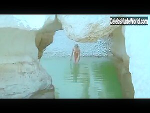 Meital Dohan bush, Nude scene in God's Sandbox (2002) 4