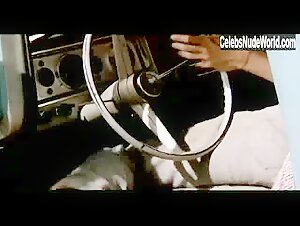 Melissa Gilbert breasts, Nude scene in Sylvester (1985) 16