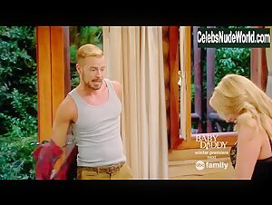 Melissa Joan Hart Sexy scene in Melissa & Joey (2014-2015) 3