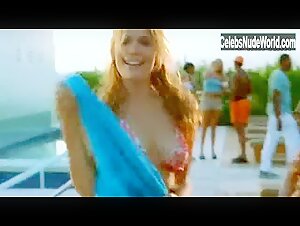 Molly Sims Bikini , Pool scene in Las Vegas (2003-2008) 5