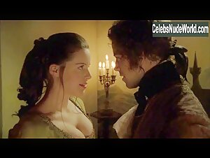 Michelle Ryan Cleavage , Sexy Dress scene in Mansfield Park (2007) 11