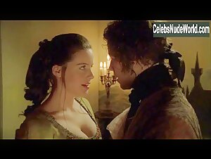 Michelle Ryan Cleavage , Sexy Dress scene in Mansfield Park (2007) 14