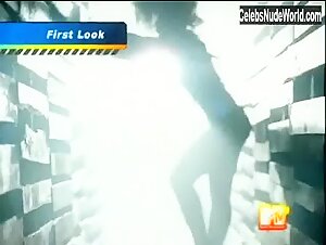 Mýa Sexy scene in Lock U Down (2007) 1