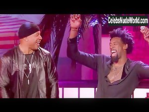 Sarah Hyland, Nicole Scherzinger Sexy scene in Lip Sync Battle (2015-2018) 1