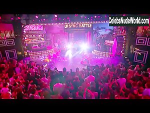 Sarah Hyland, Nicole Scherzinger Sexy scene in Lip Sync Battle (2015-2018) 15