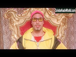 Naomi Campbell bikini, Sexy scene in Ali G Indahouse (2002) 1