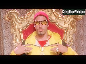 Naomi Campbell bikini, Sexy scene in Ali G Indahouse (2002) 14