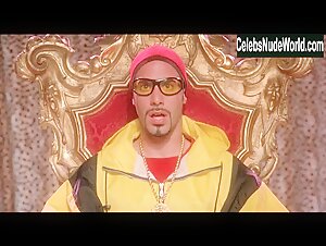 Naomi Campbell bikini, Sexy scene in Ali G Indahouse (2002) 4