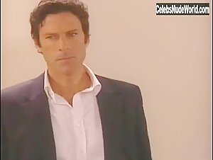 Barbara Norton de Matos sexy, cleavage scene 5