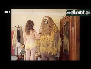 Catarina Wallenstein Smoking , Funny in Um Animal Amarelo 10