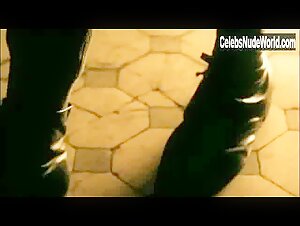 Polly Walker Sexy scene in Bandyta (1997) 8