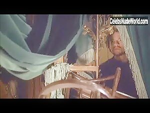 Polly Walker breasts, Nude scene in The Gambler (1997) 16