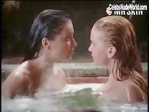 Renee O'Connor Sexy scene in Xena: Warrior Princess (1995-2001) 13