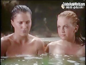 Renee O'Connor Sexy scene in Xena: Warrior Princess (1995-2001) 17