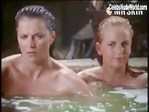 Renee O'Connor Sexy scene in Xena: Warrior Princess (1995-2001) 20
