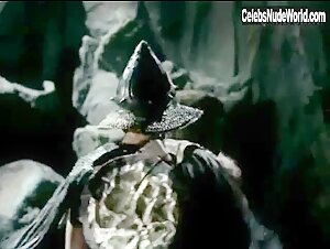 Renee O'Connor Explicit , Erotic Dance scene in Xena: Warrior Princess (1995-2001) 13