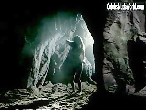 Renee O'Connor Explicit , Erotic Dance scene in Xena: Warrior Princess (1995-2001) 15