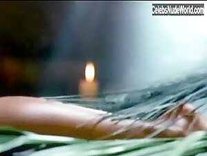 Renee O'Connor butt, Nude scene in Xena: Warrior Princess (1995-2001) 6