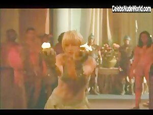 Renee O'Connor Sexy, bikini scene in Xena: Warrior Princess (1995-2001) 4