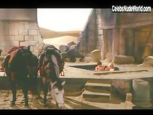 Renee O'Connor Wet , Explicit scene in Xena: Warrior Princess (1995-2001) 2
