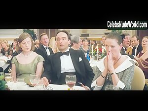Renée Zellweger Sexy scene in Bridget Jones: The Edge of Reason (2004) 18