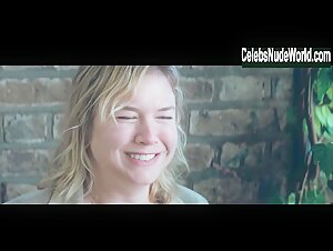 Renée Zellweger, Jacinda Barrett lesbian, Sexy scene in Bridget Jones: The Edge of Reason (2004) 17
