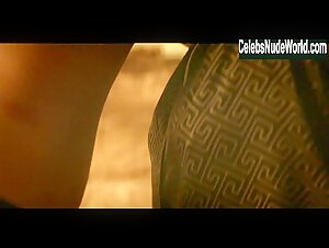 Elizabeth Lail, Shay Mitchell lesbian, Sexy scene in YOU (2018-) 16