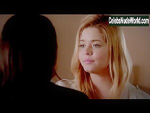 Shay Mitchell, Sasha Pieterse Kissing, lesbian scene in Pretty Little Liars (2014-2017) 4